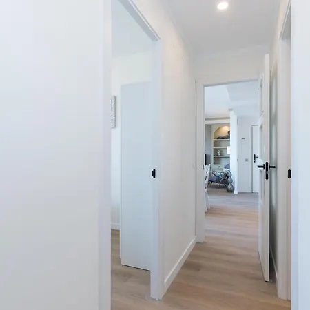 Spaces Seaside Paradise, Beachfront Apartment