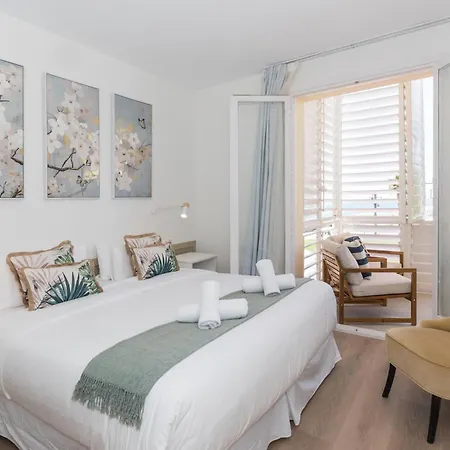 Spaces Seaside Paradise, Beachfront *