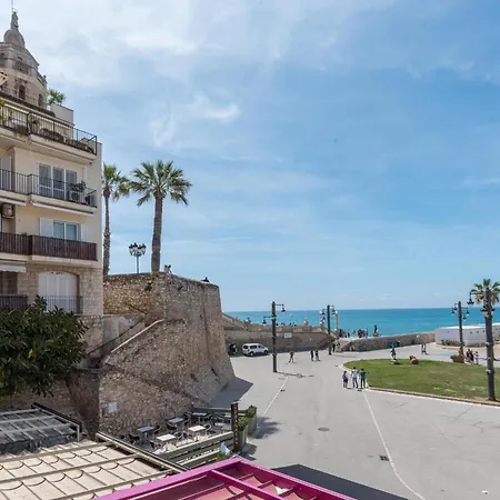 Spaces Seaside Paradise, Beachfront *