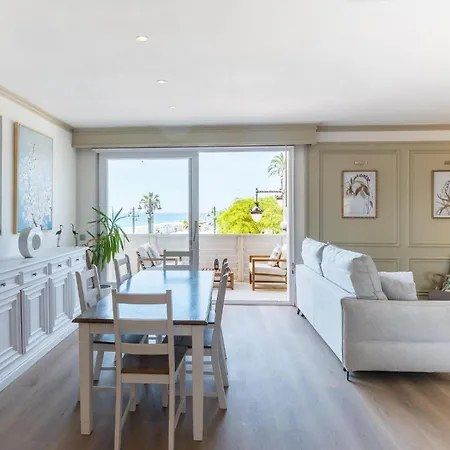 Spaces Seaside Paradise, Beachfront Sitges